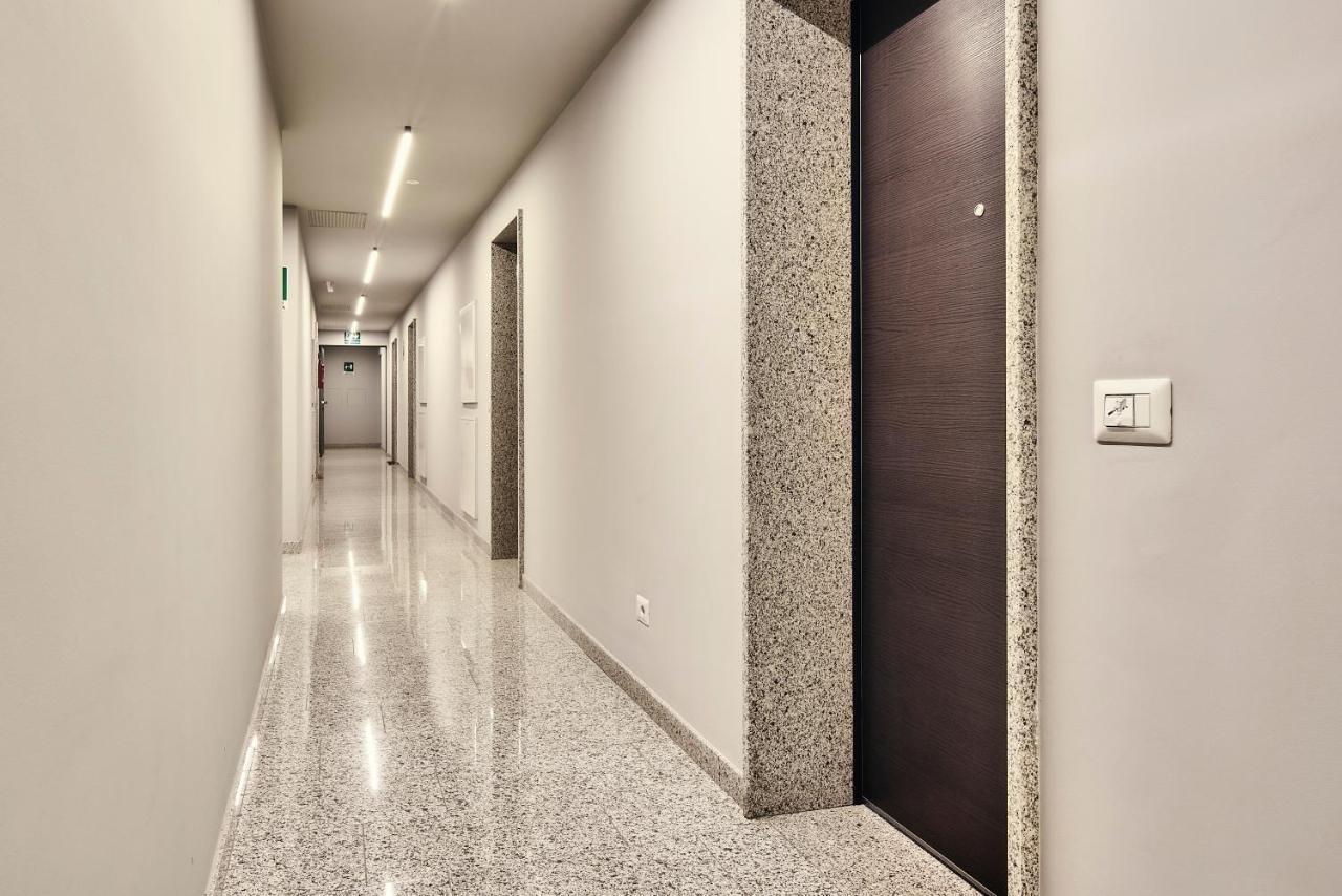 Monviso Modern - Exclusive Apartment Milán Exterior foto